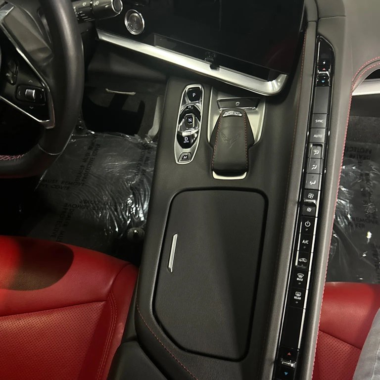 Photo 12 of this CHEVROLET CORVETTE