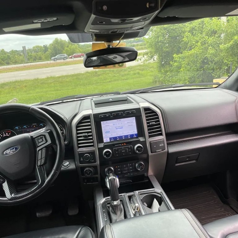 Photo 12 of this FORD F150