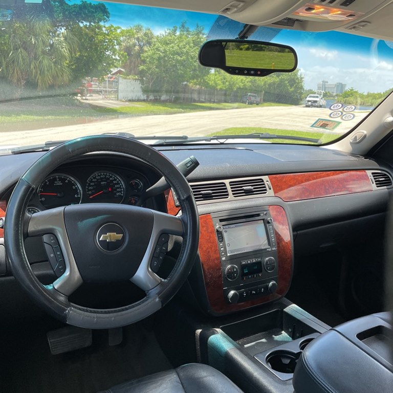 Photo 11 of this CHEVROLET TAHOE
