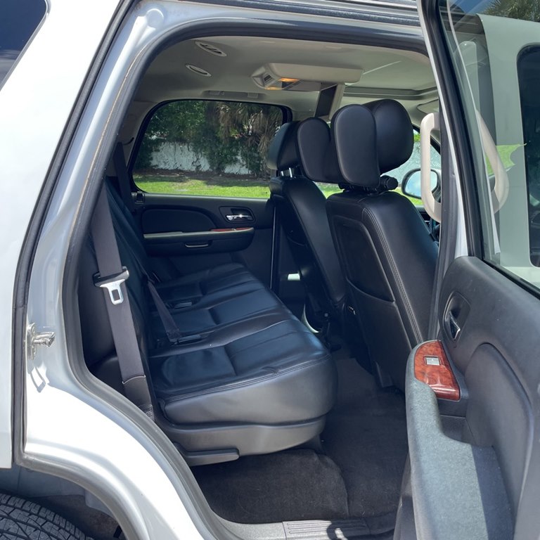 Photo 14 of this CHEVROLET TAHOE