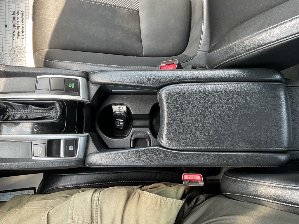 Photo 37 of this HONDA CIVIC