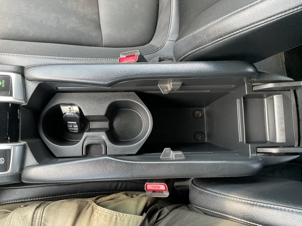 Photo 38 of this HONDA CIVIC