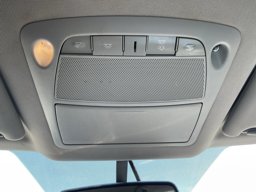 Photo 45 of this NISSAN MAXIMA