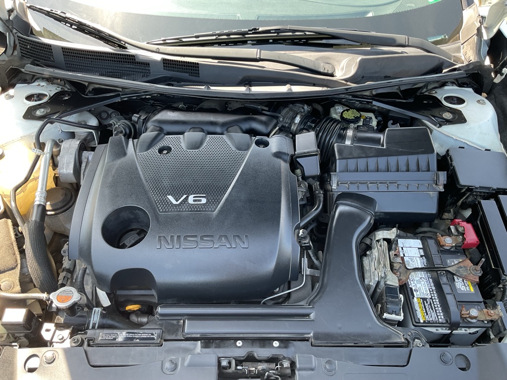 Photo 16 of this NISSAN MAXIMA