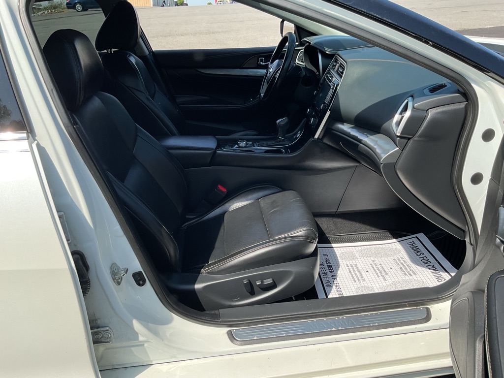 Photo 52 of this NISSAN MAXIMA