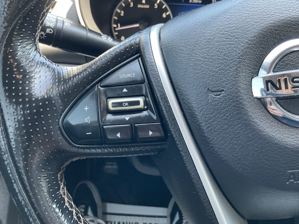 Photo 30 of this NISSAN MAXIMA