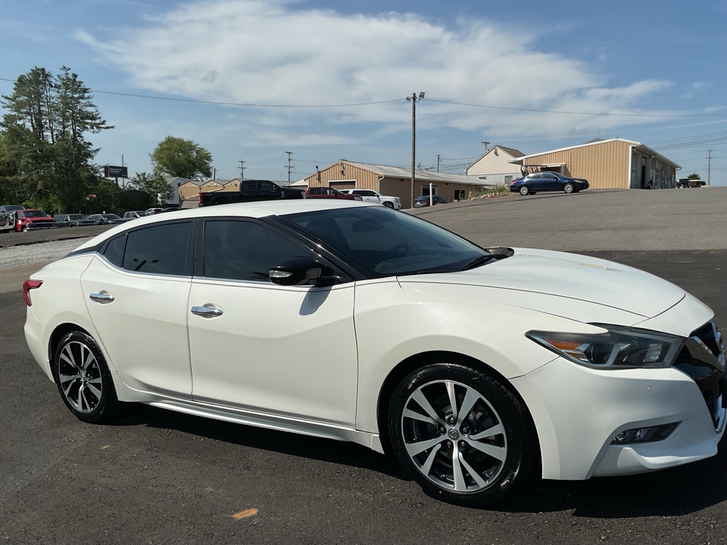 Photo 13 of this NISSAN MAXIMA