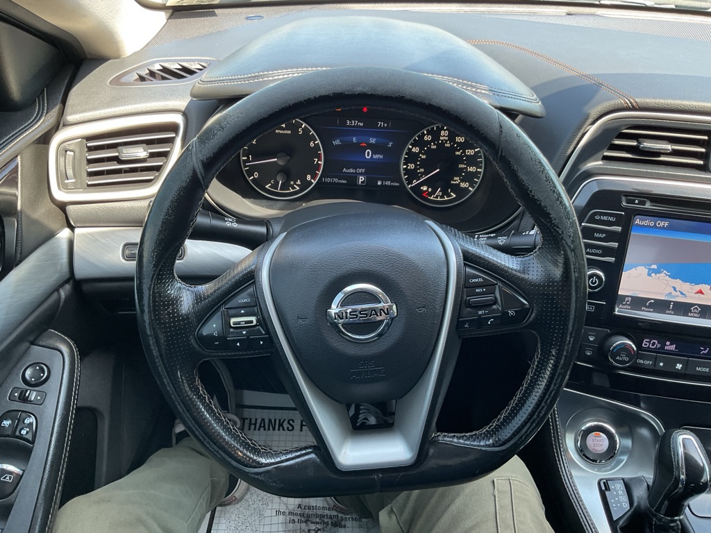 Photo 29 of this NISSAN MAXIMA