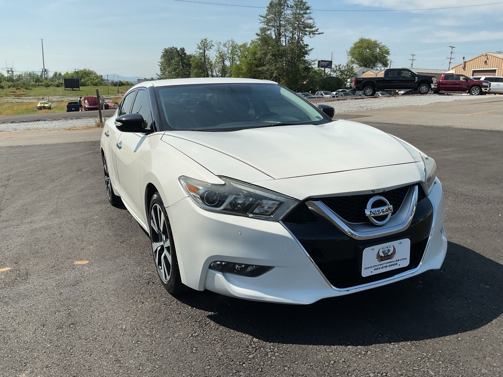 Photo 14 of this NISSAN MAXIMA