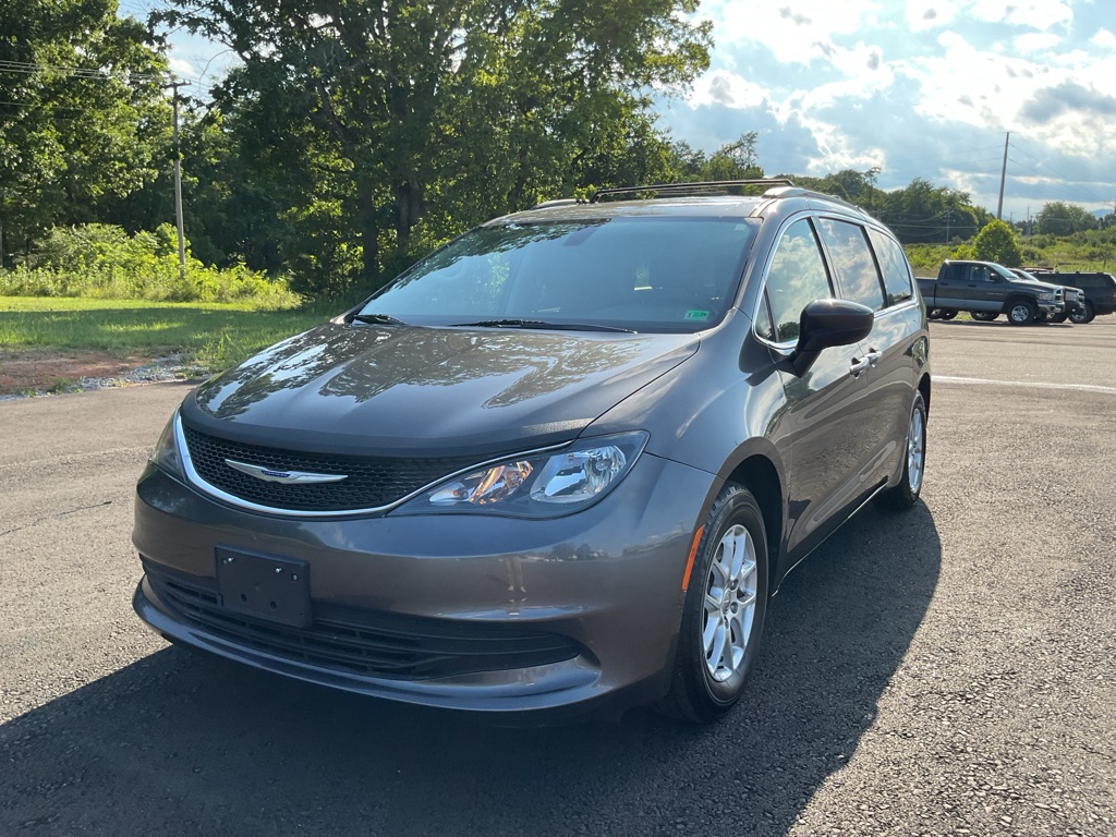 2020 CHRYSLER VOYAGER