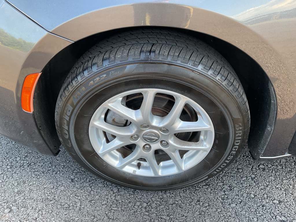 Photo 19 of this CHRYSLER VOYAGER