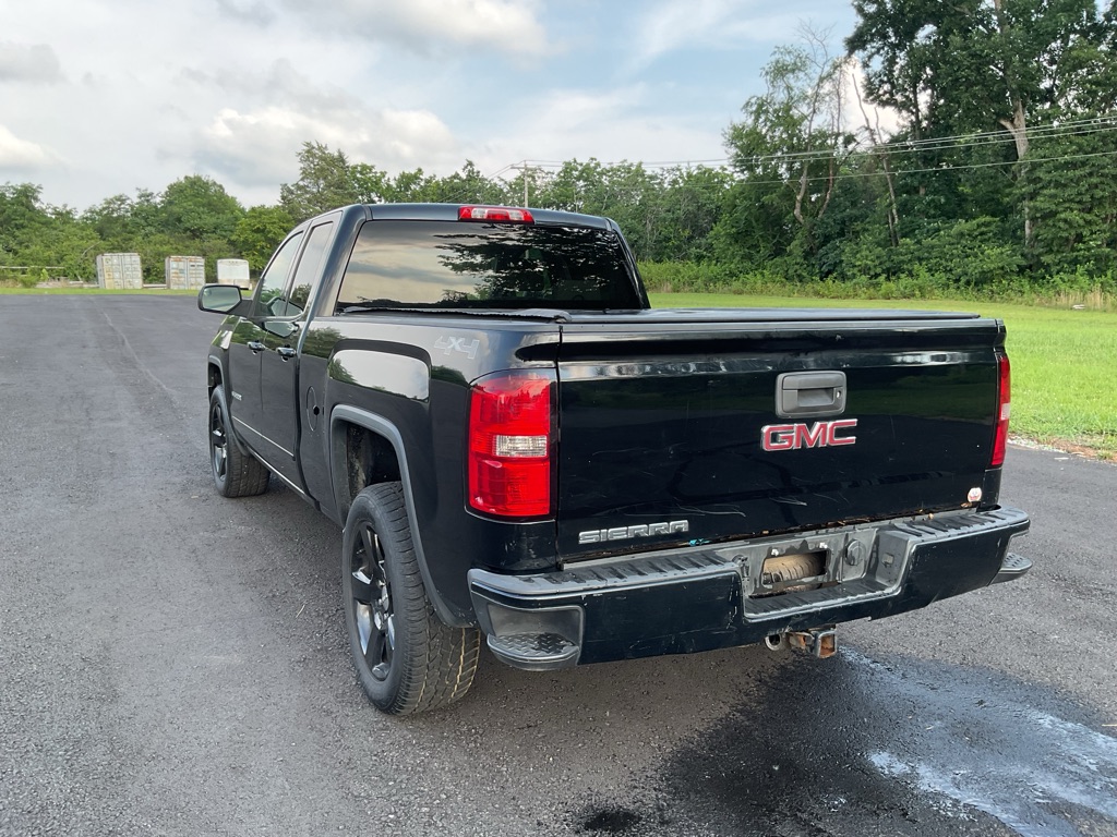 Photo 5 of this GMC SIERRA