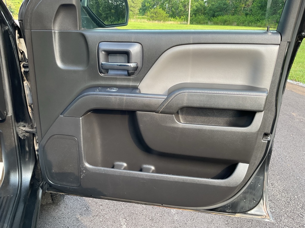 Photo 41 of this GMC SIERRA