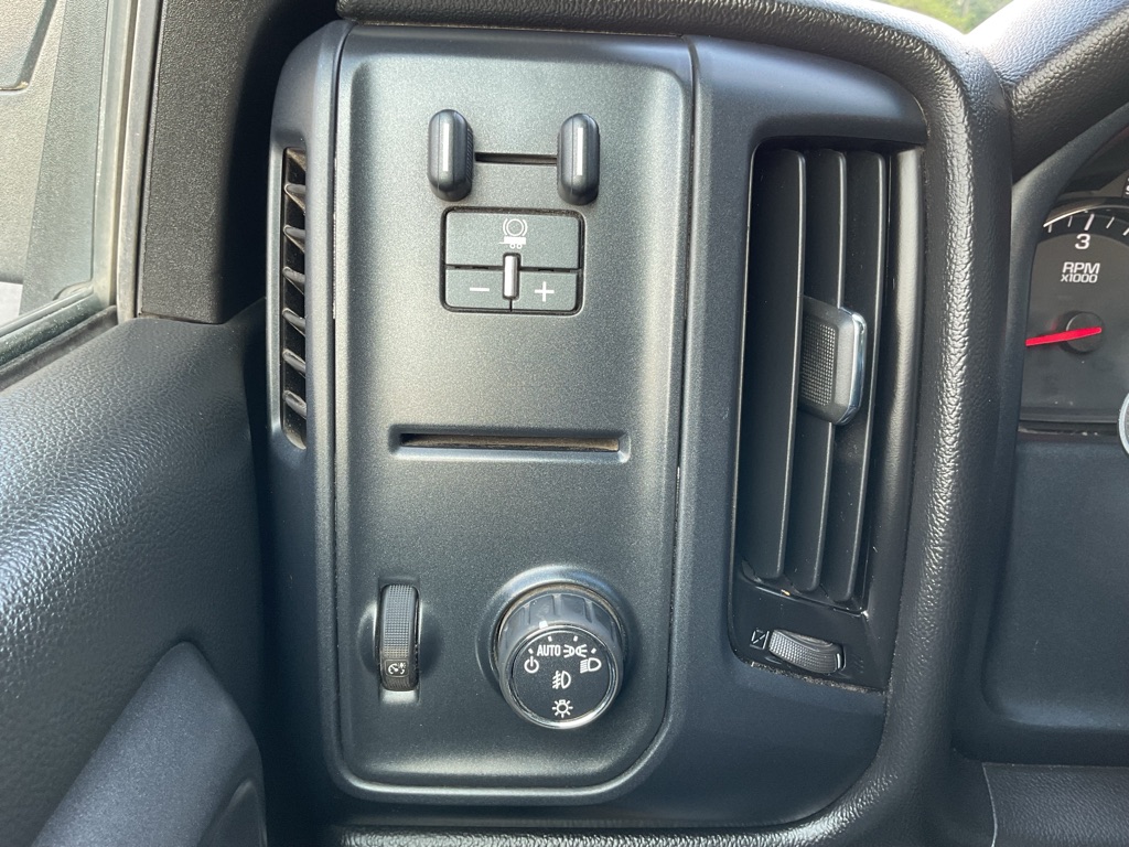 Photo 26 of this GMC SIERRA