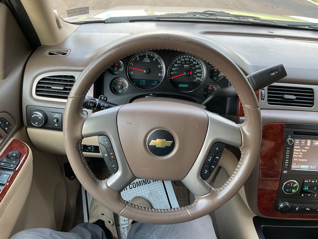 Photo 32 of this CHEVROLET SUBURBAN