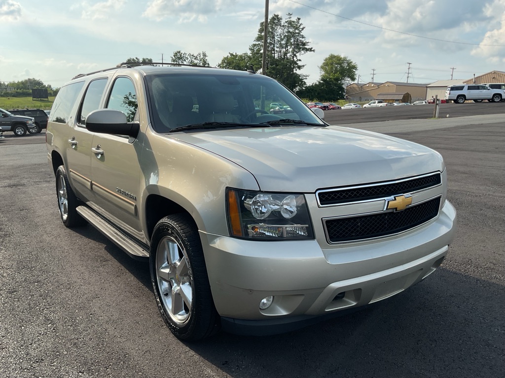 Photo 15 of this CHEVROLET SUBURBAN