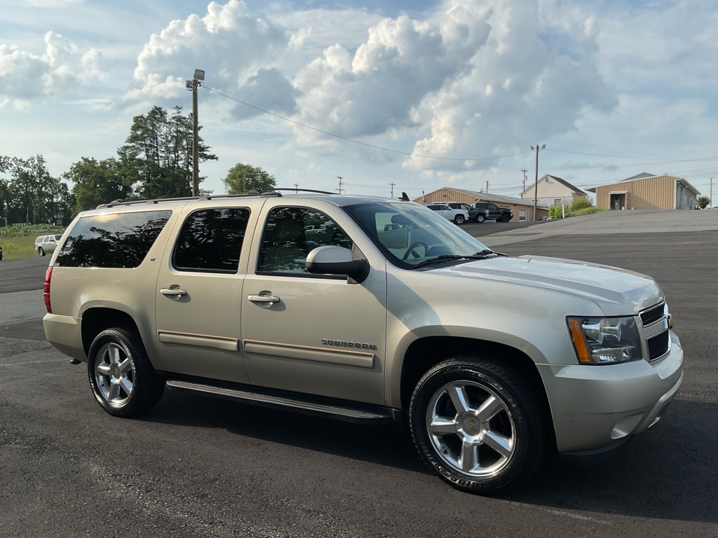Photo 14 of this CHEVROLET SUBURBAN