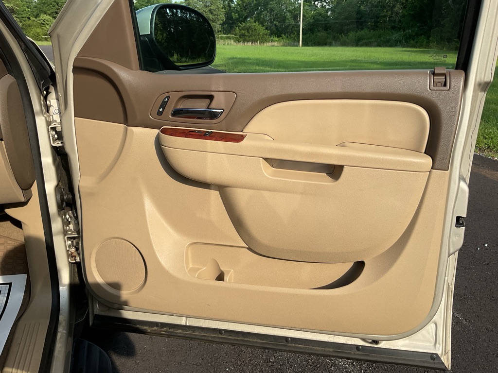 Photo 52 of this CHEVROLET SUBURBAN