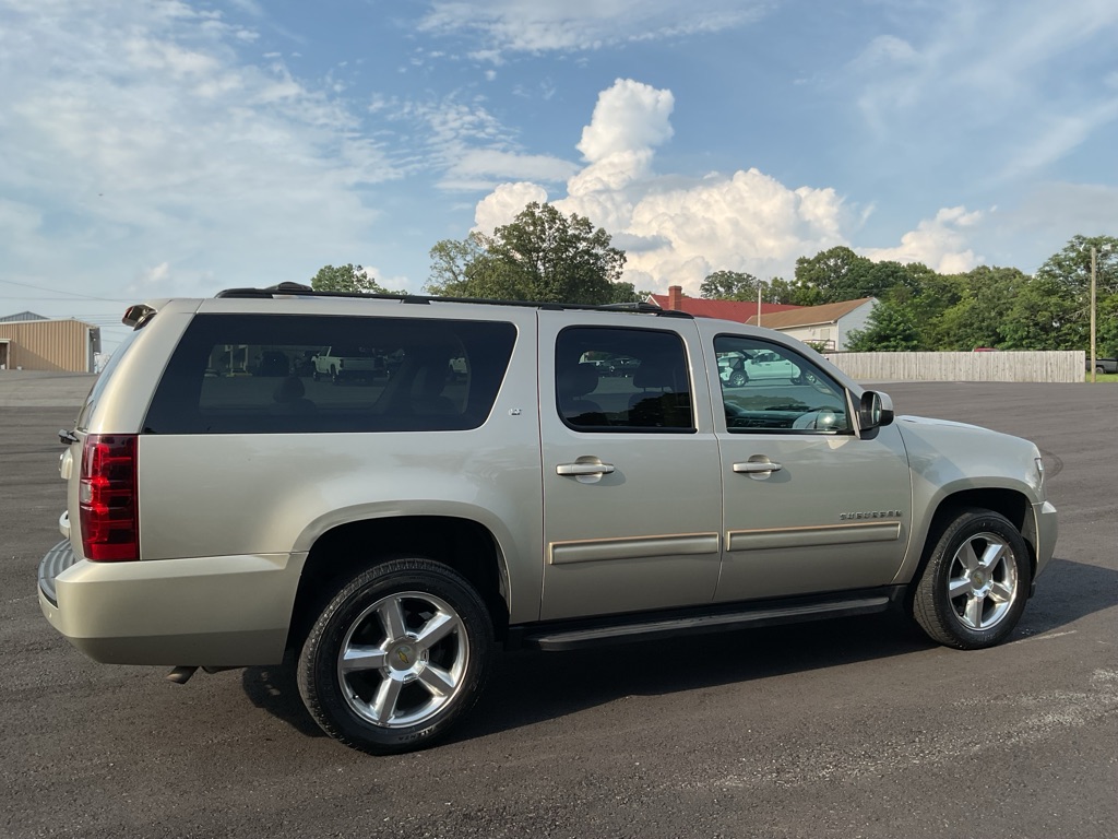 Photo 12 of this CHEVROLET SUBURBAN