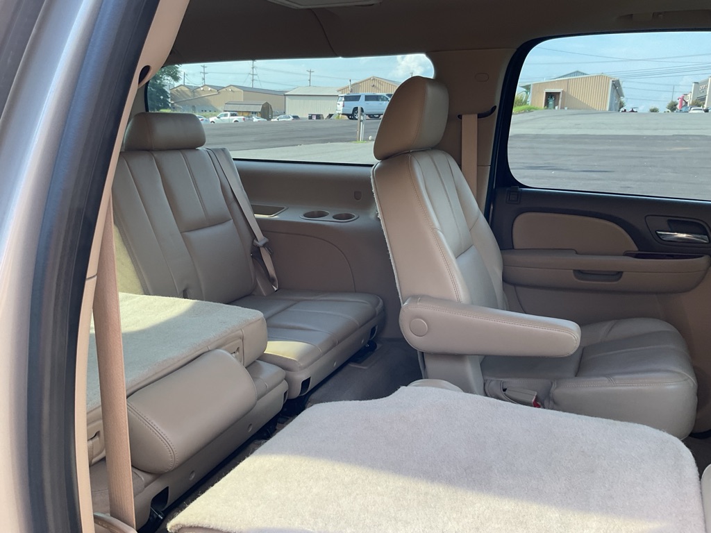 Photo 51 of this CHEVROLET SUBURBAN