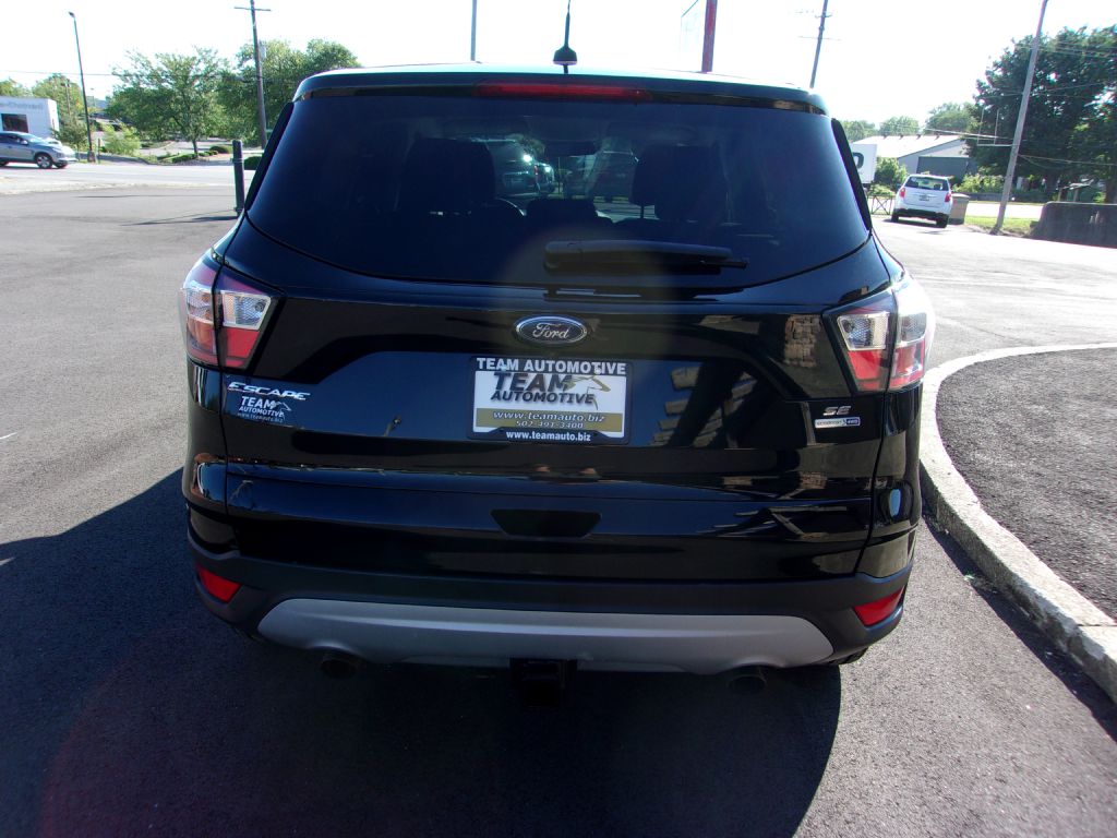 Photo 4 of this FORD ESCAPE