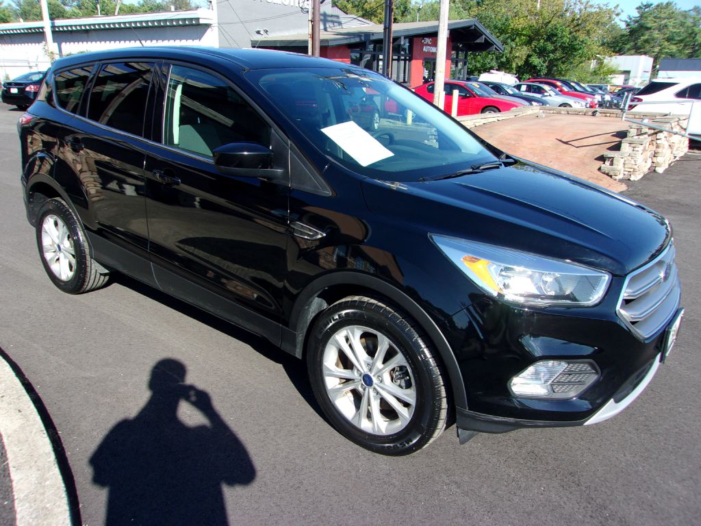 Photo 7 of this FORD ESCAPE