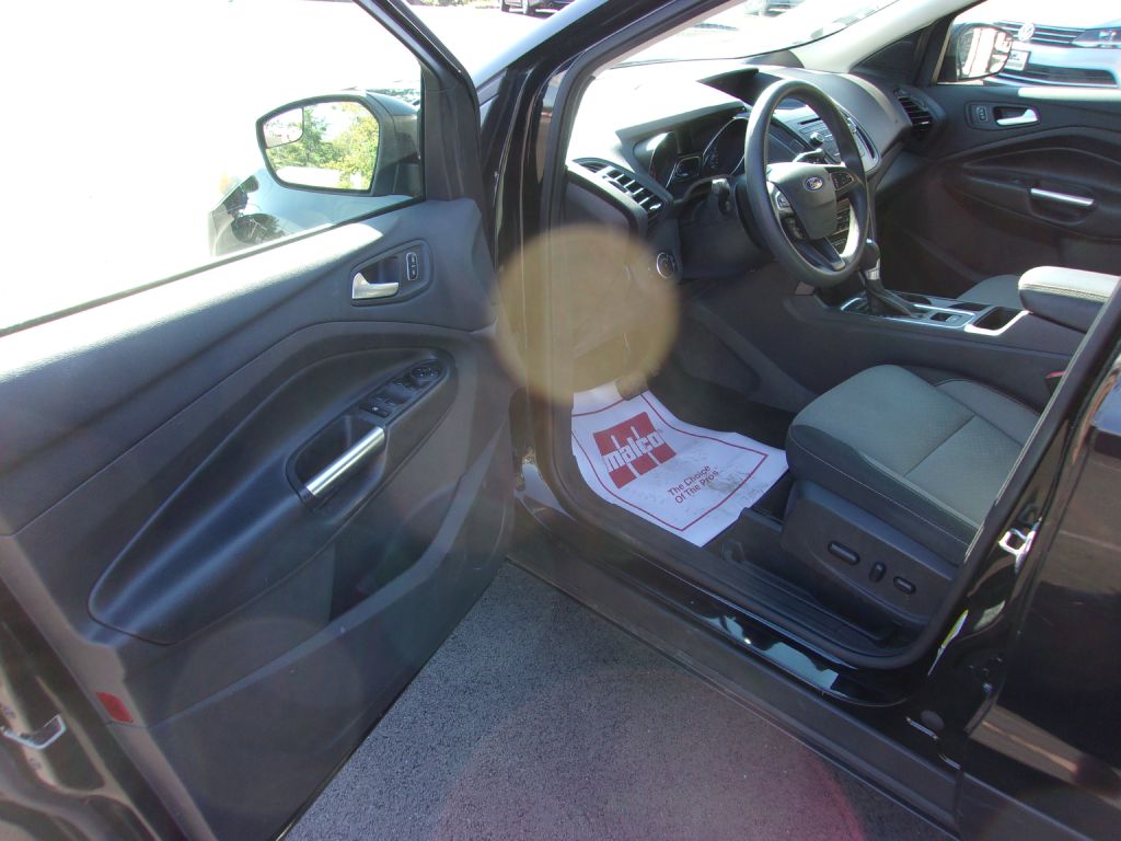 Photo 12 of this FORD ESCAPE