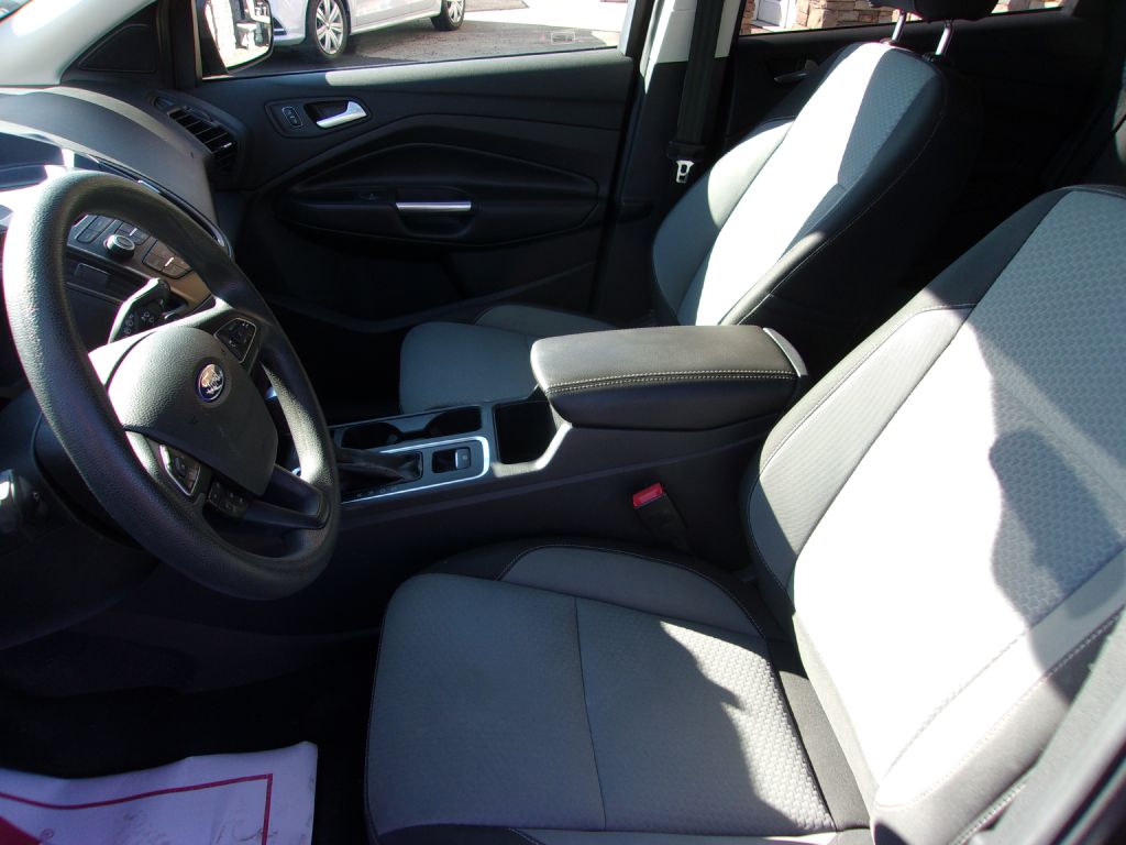 Photo 13 of this FORD ESCAPE
