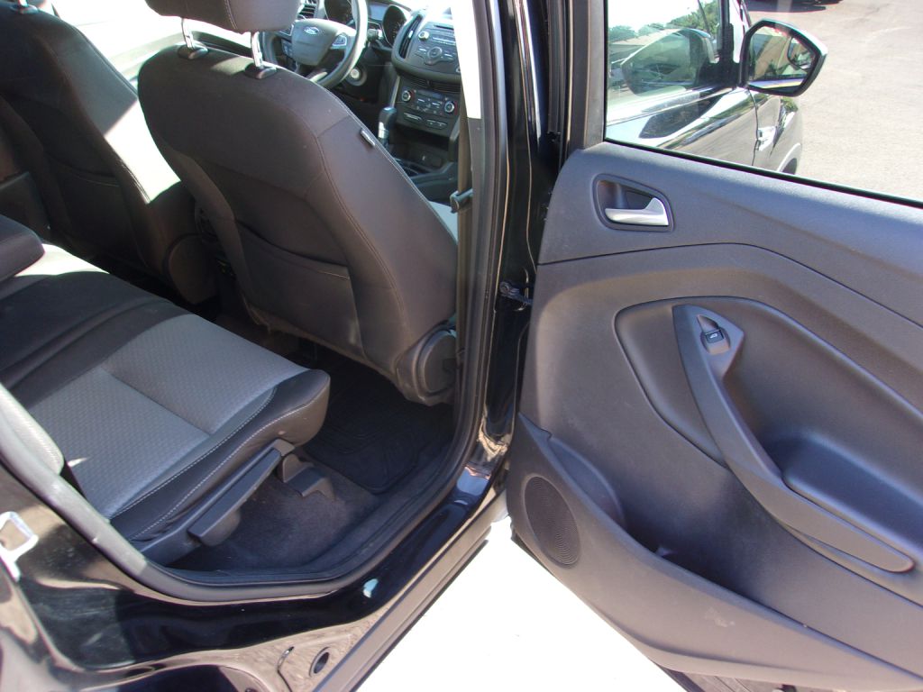 Photo 19 of this FORD ESCAPE