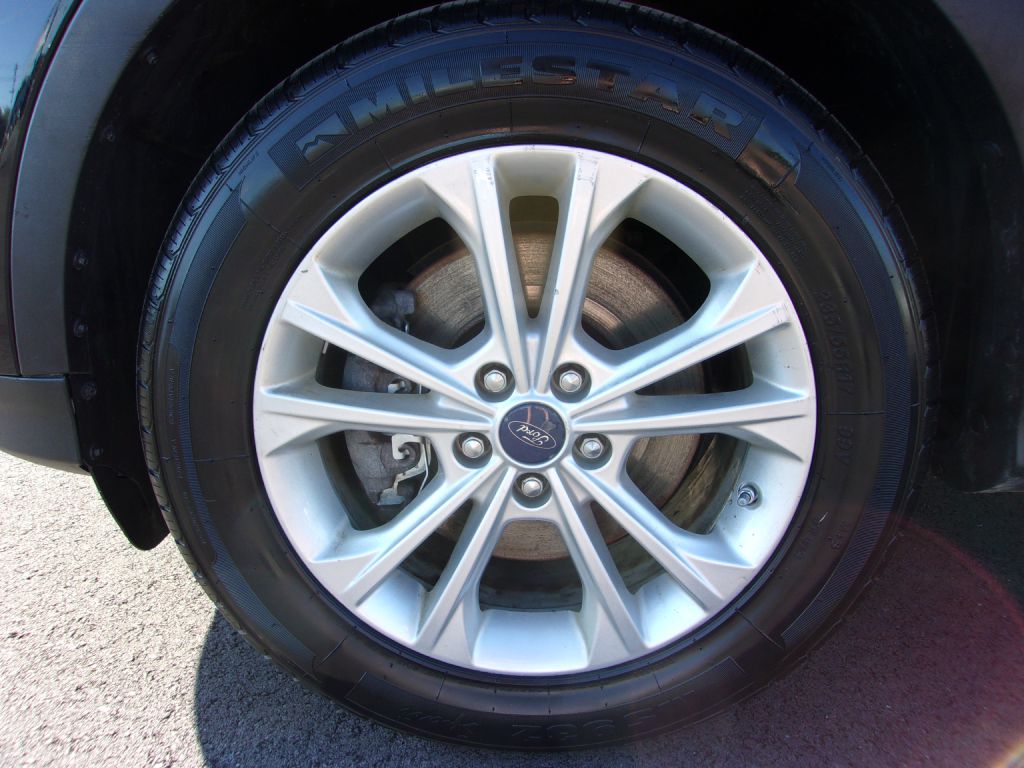 Photo 27 of this FORD ESCAPE
