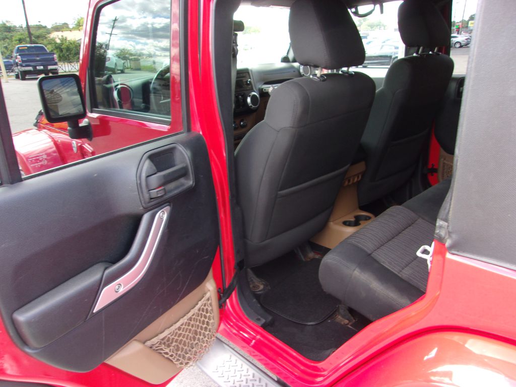 Photo 13 of this JEEP WRANGLER UNLIMI