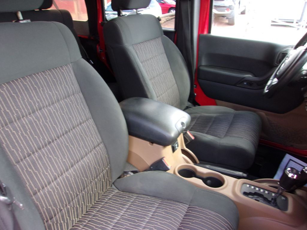 Photo 20 of this JEEP WRANGLER UNLIMI