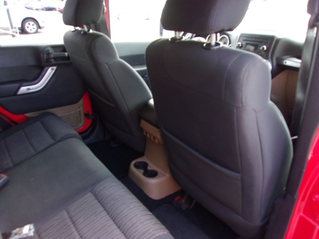 Photo 23 of this JEEP WRANGLER UNLIMI