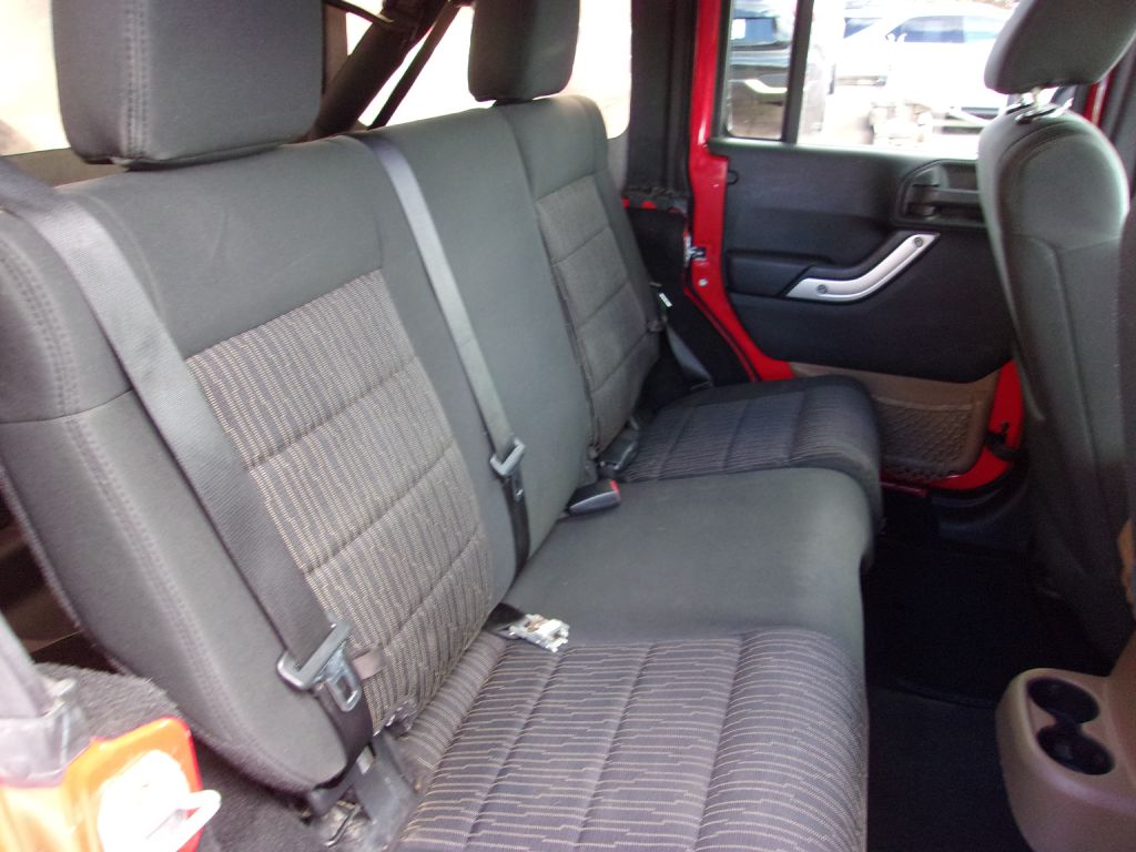 Photo 24 of this JEEP WRANGLER UNLIMI