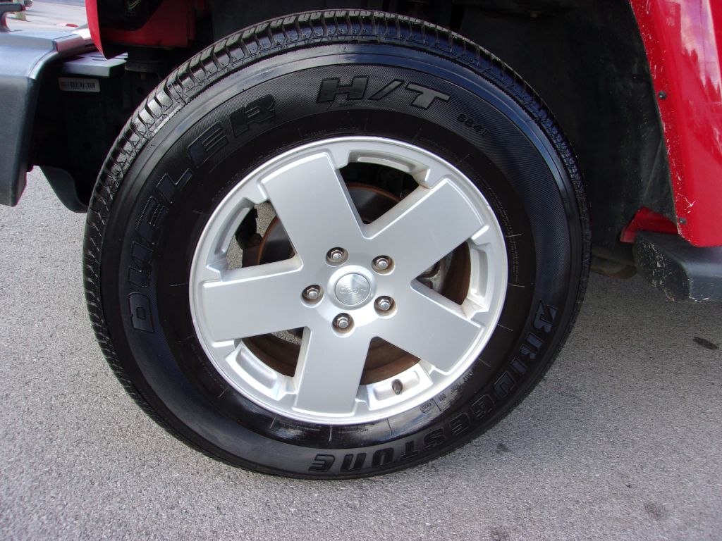 Photo 32 of this JEEP WRANGLER UNLIMI