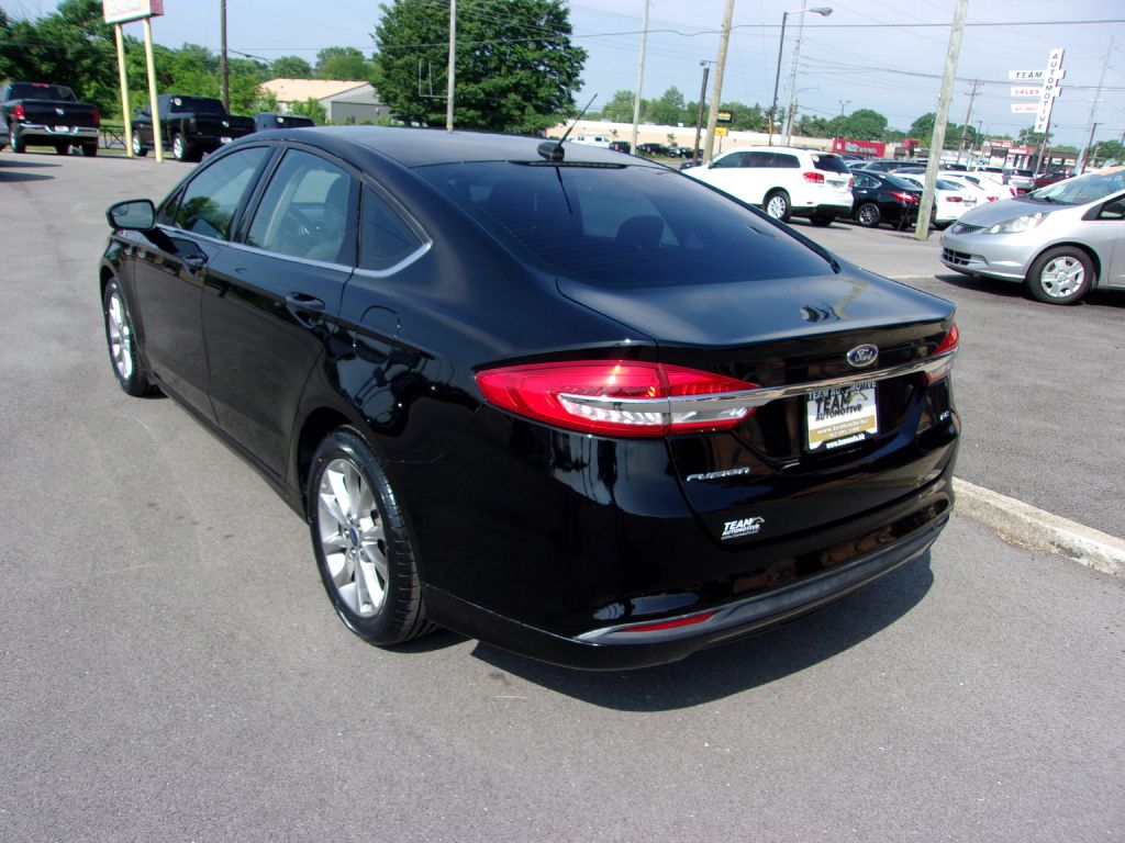 Photo 3 of this FORD FUSION