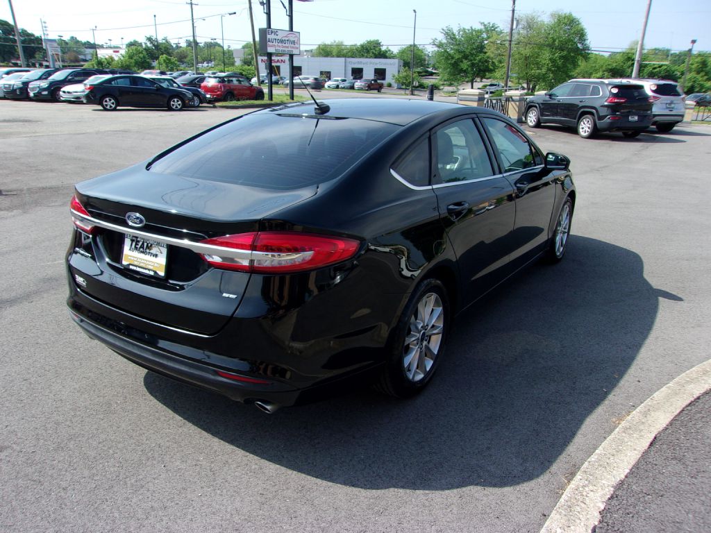 Photo 5 of this FORD FUSION