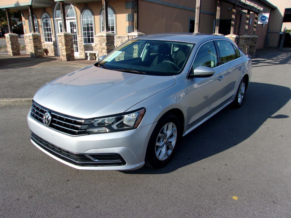 2017 VOLKSWAGEN PASSAT