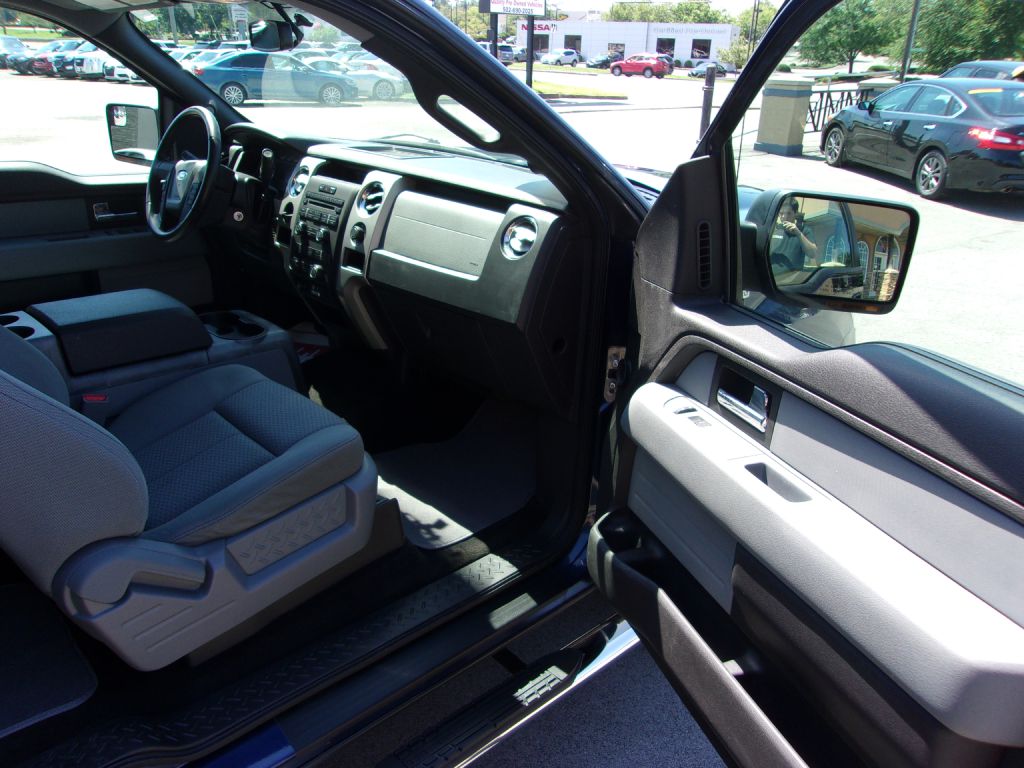 Photo 17 of this FORD F150