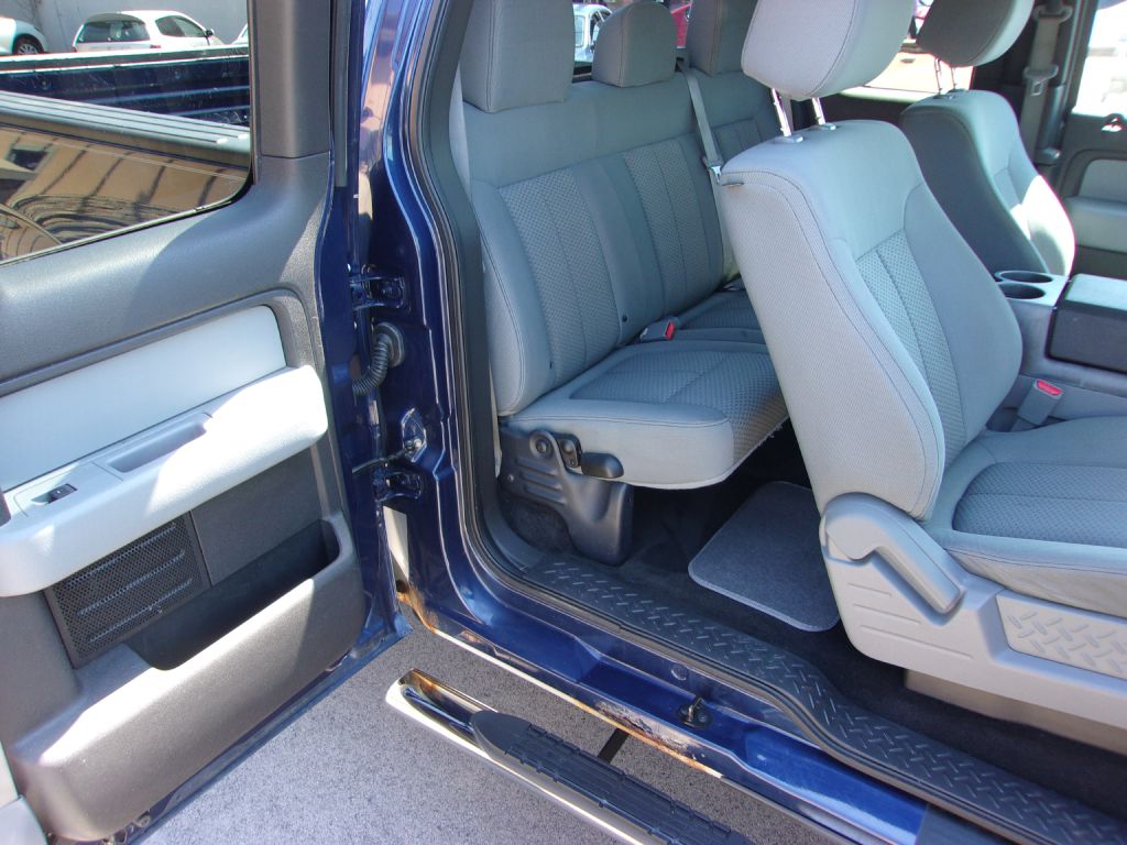 Photo 20 of this FORD F150