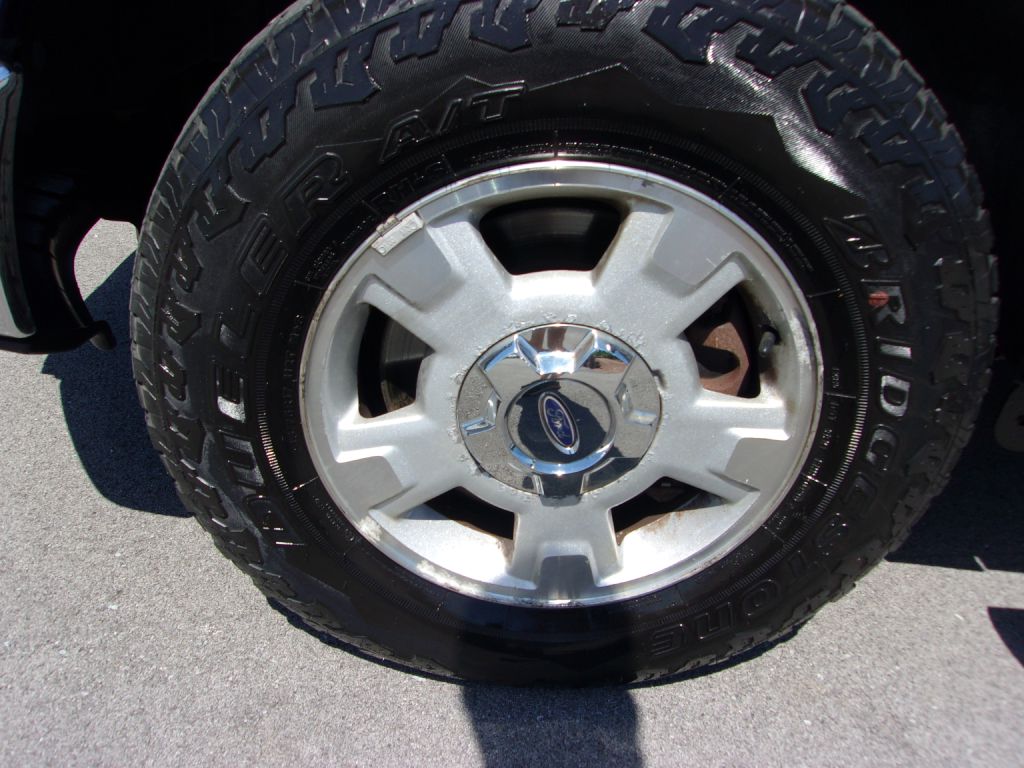 Photo 28 of this FORD F150