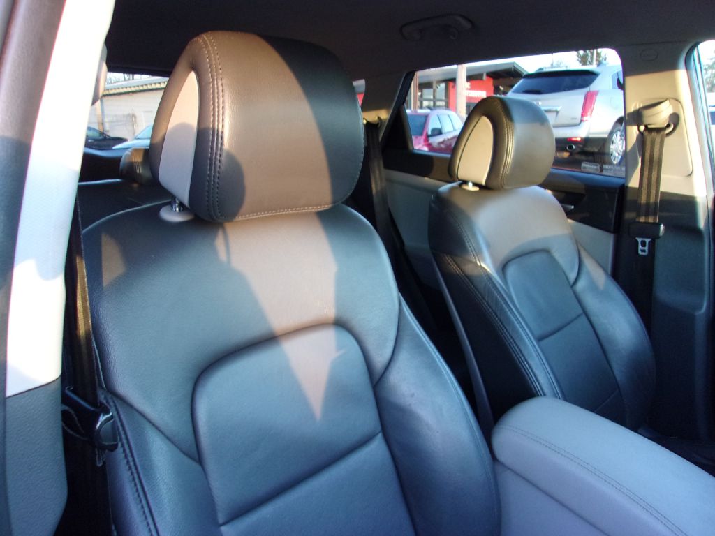 Photo 34 of this HYUNDAI TUCSON