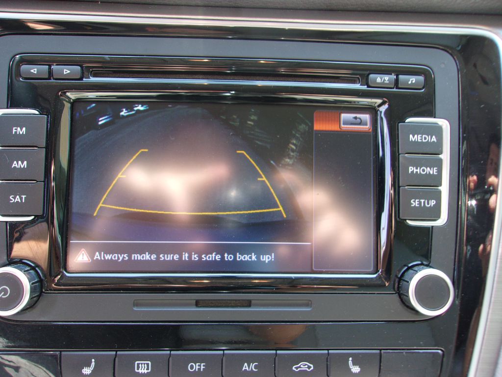 Photo 14 of this VOLKSWAGEN PASSAT
