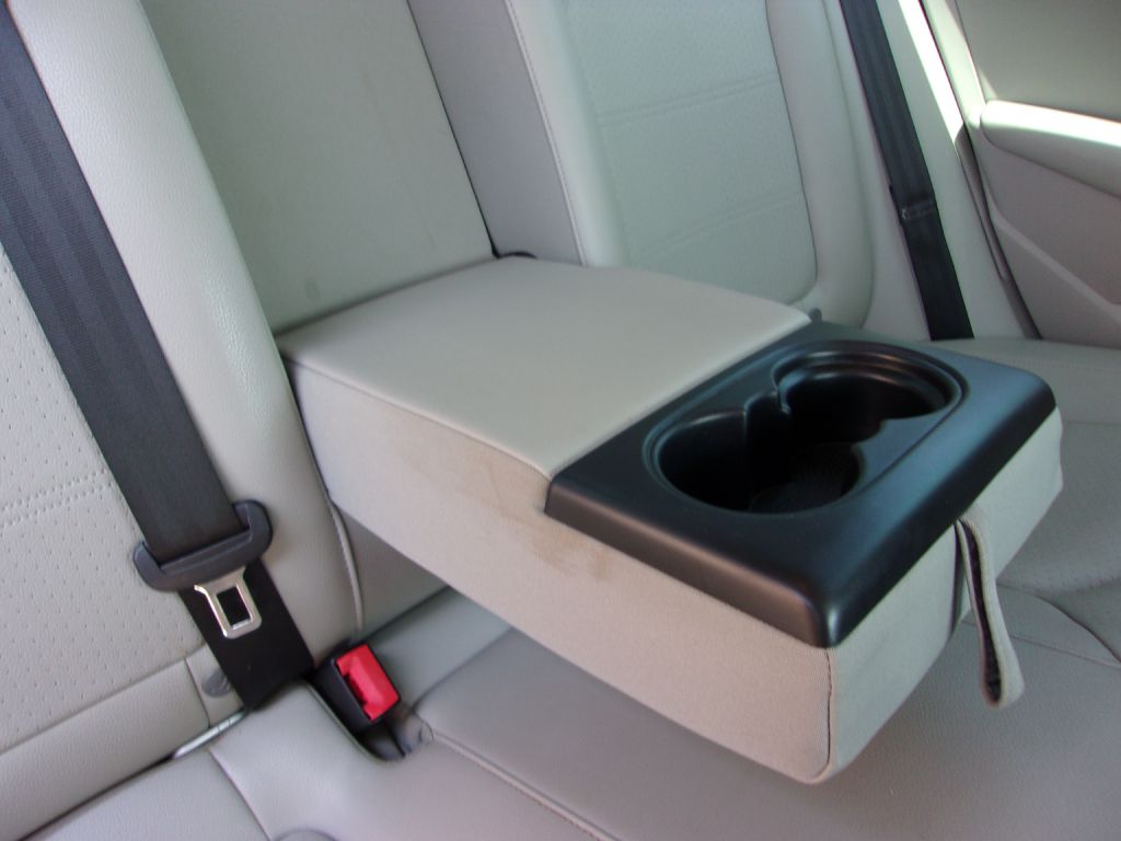 Photo 28 of this VOLKSWAGEN PASSAT