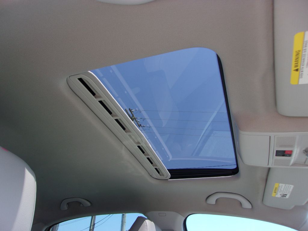 Photo 35 of this VOLKSWAGEN PASSAT