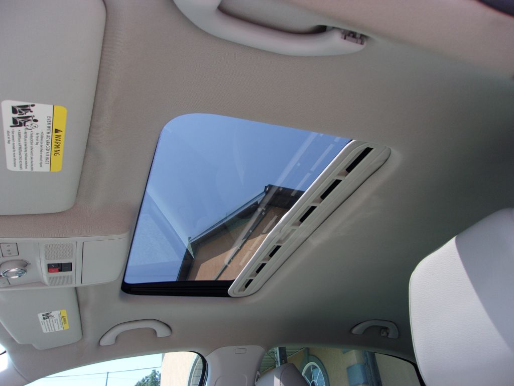 Photo 36 of this VOLKSWAGEN PASSAT