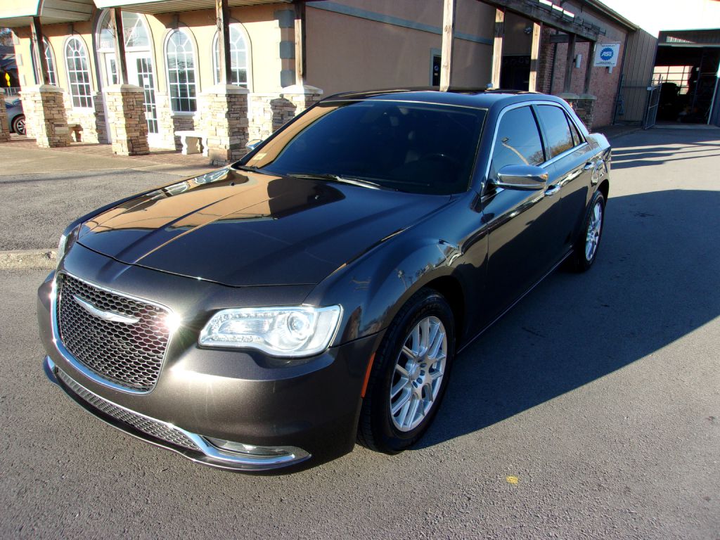 2017 CHRYSLER 300C