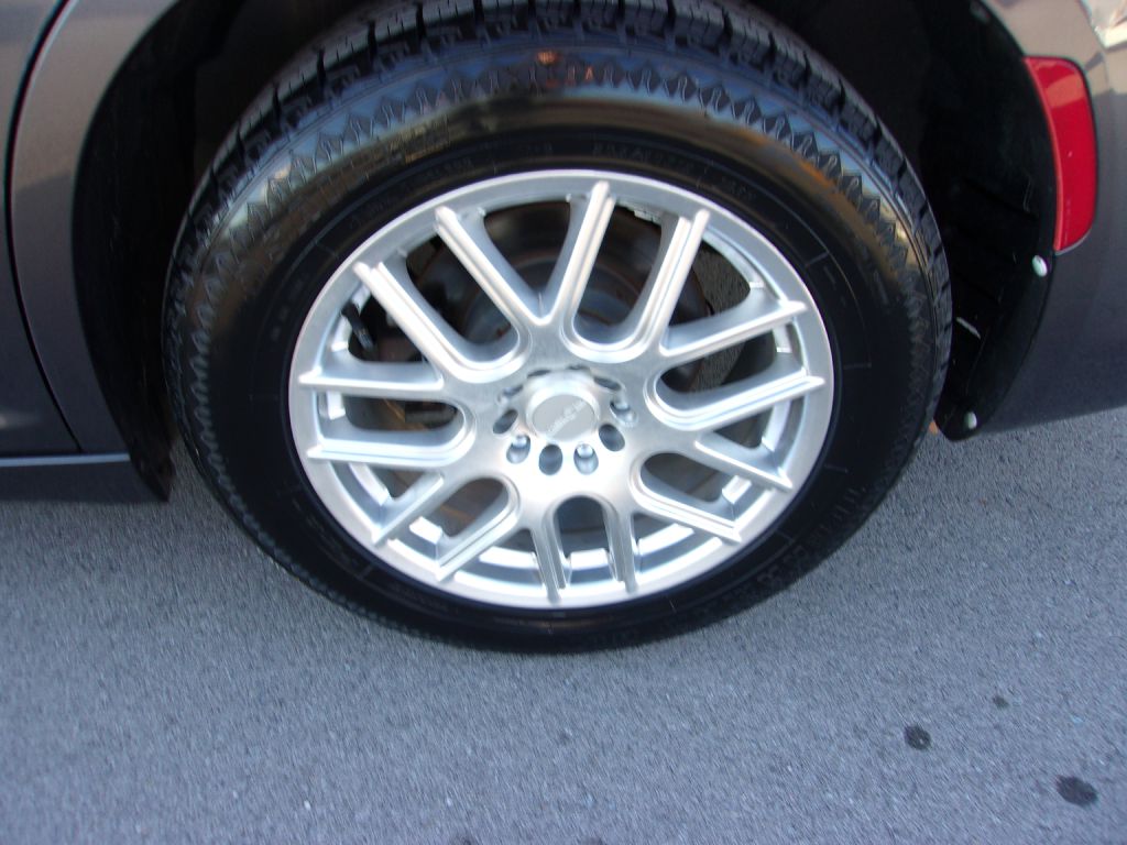 Photo 45 of this CHRYSLER 300C