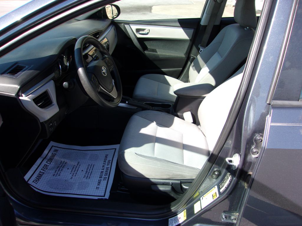 Photo 10 of this TOYOTA COROLLA