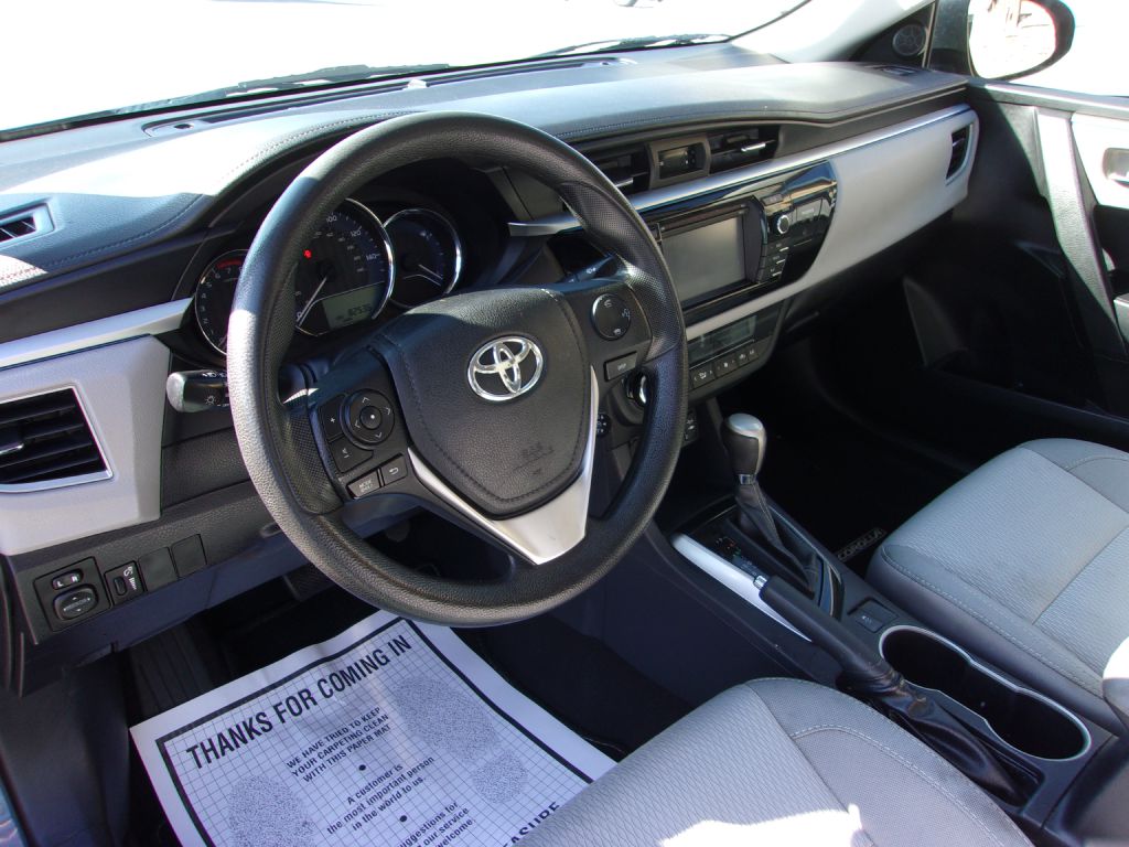 Photo 11 of this TOYOTA COROLLA